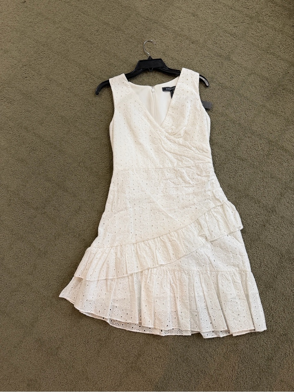 BCBGMAXAZRIA White Eyelet Ruffle Mini Dress NWT Size 6